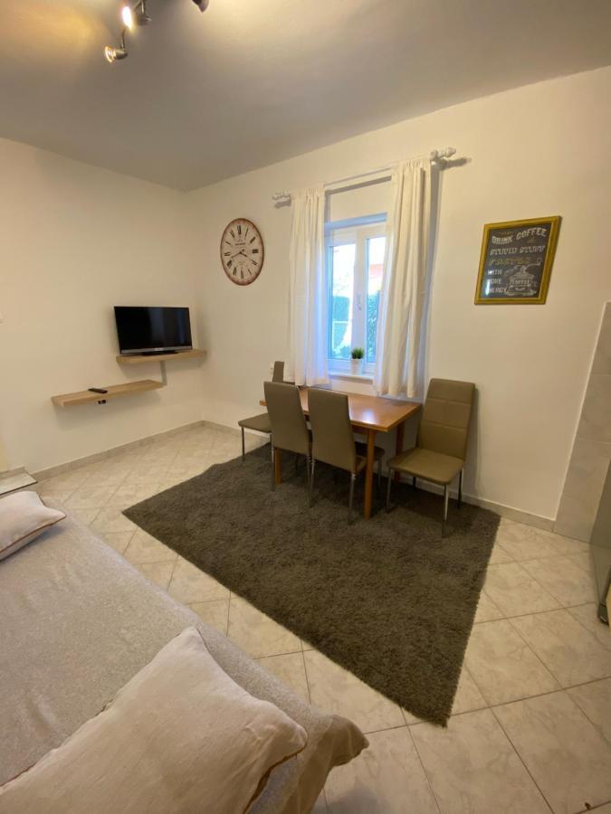 Apartmani Lu Biograd Na Moru Kültér fotó