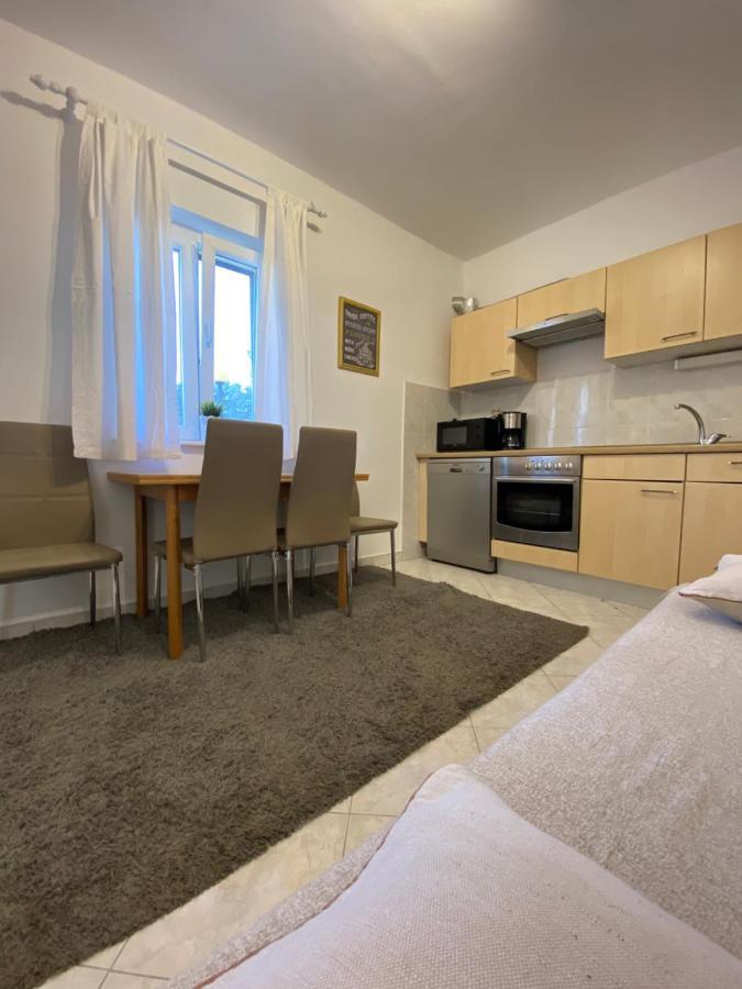 Apartmani Lu Biograd Na Moru Kültér fotó